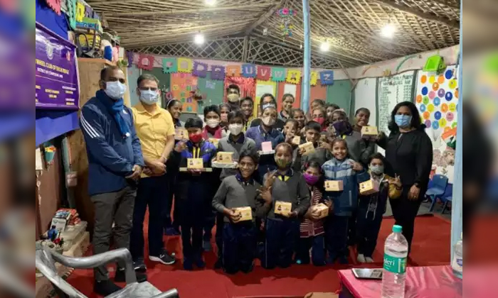  Us Based Nri Teen Providing Free Books To Underprivileged Children Details, Ali-TeluguStop.com