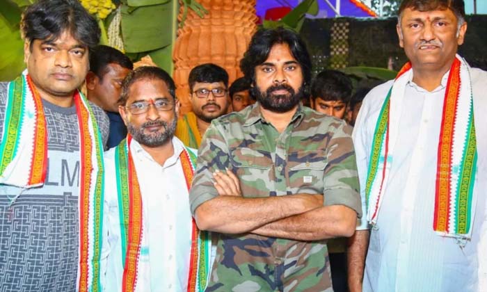 Harish Shankar And Pawan Kalyans Ustaad Bhagat Singh Update, Ustaad Bhagat Singh Harish Shankar And Pawan Kalyans Ustaad Bhagat Singh Update, Ustaad Bhagat Singh-TeluguStop.com