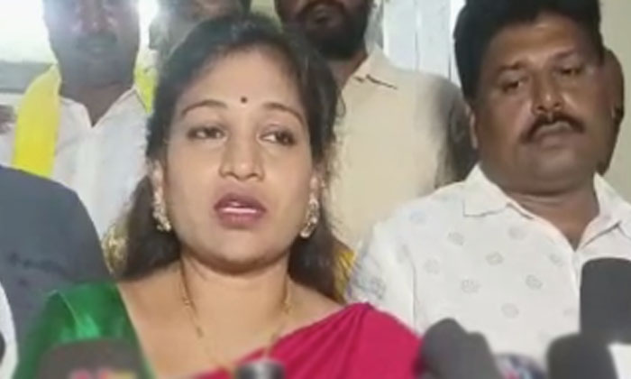  Tdp Woman Presidentvangalapudi Anitha: Complains Against The Ycp Government ,-TeluguStop.com