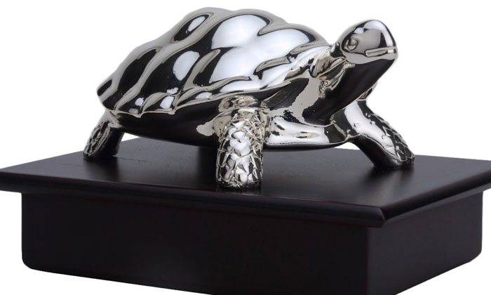  By Placing Silver Turtle In This Direction In The House.. Profits In Business As-TeluguStop.com