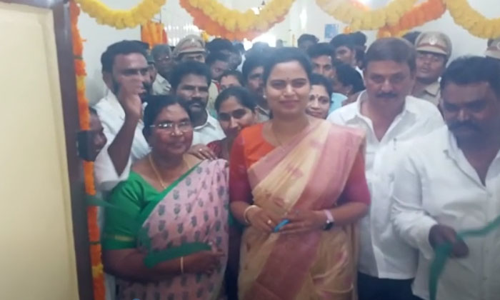  Minister Rajini Who Inaugurated Dr. Ysr Primary Health Centre, Vidadala Rajini,-TeluguStop.com