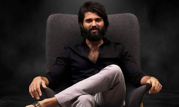  This Is The Real Reason For Vijay Devarakonda 's Career Down  ,  Vijay Devarakon-TeluguStop.com