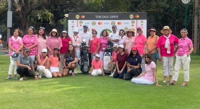  Ace Golfer Shiv Kapur Mentors Aspiring Women Players At Golf Clinic-TeluguStop.com