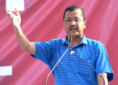 Act Of A Scared Government, Says Kejriwal On Rahul Gandhi's Expulsion Act Of A Scared Government, Says Kejriwal On Rahul Gandhi's Expulsion-TeluguStop.com