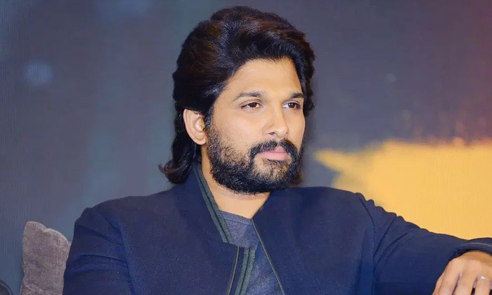  Allu Arjun Next Film With Trivikram Before Pushpa 2 Release,pushpa 2,allu Arjun,-TeluguStop.com
