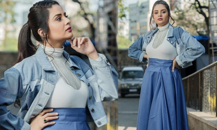  Anchor Sreemukhi Is Going Crazy With Her Stunning Looks Pics Viral Details, Anch-TeluguStop.com