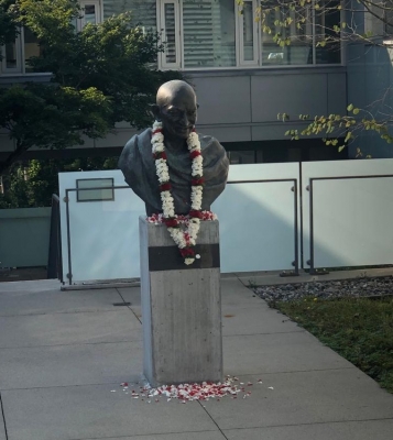  Another Mahatma Gandhi Statue Vandalised In Canada-TeluguStop.com