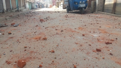  Arson, Stone-pelting As Groups Clash In Chh. Sambhajinagar, No Casualties-TeluguStop.com