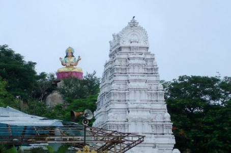  Psycho Veeranga At Basara Gnana Saraswati Temple-TeluguStop.com