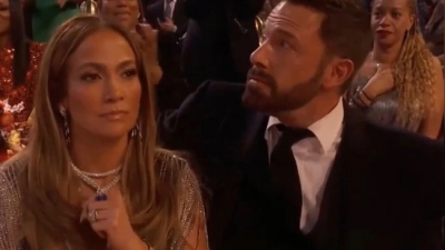  Ben Affleck Reveals What He Said To Jlo During Awkward Grammy Awards Moment-TeluguStop.com