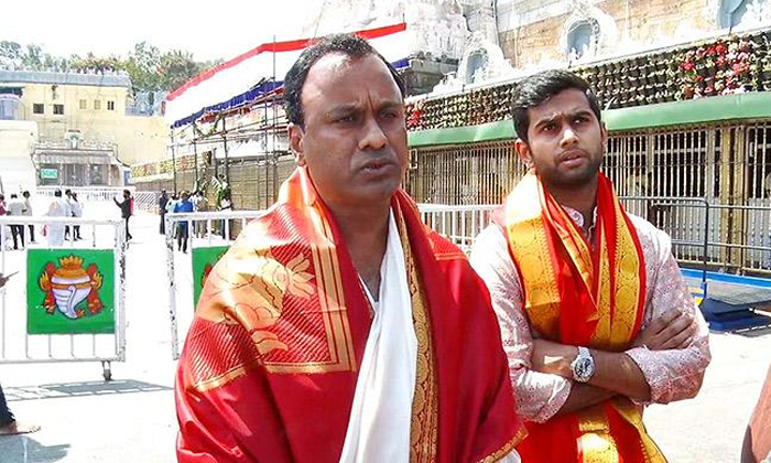  Bjp Leader Komatireddy Venkat Reddy Visits Tirumala Temple, Bjp Leader ,komatire-TeluguStop.com