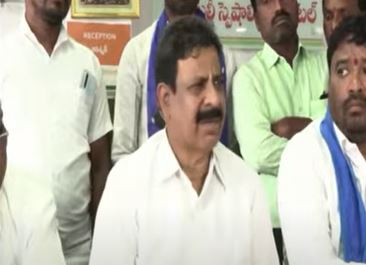  Mp Komati Reddy Should Change His Behavior.. Tpcc Vice President-TeluguStop.com