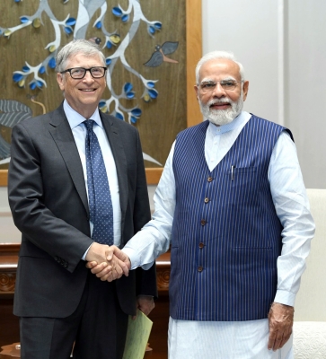  Conversation With Pm Modi Left Bill Gates 'more Optimistic Than Ever' About Indi-TeluguStop.com