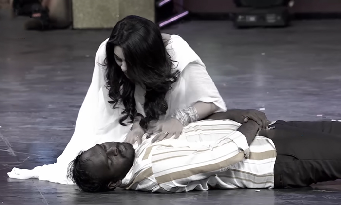  Emmanuel Varsha Performance In Sridevi Drama Company Details, Varsha, Emmanuel,-TeluguStop.com