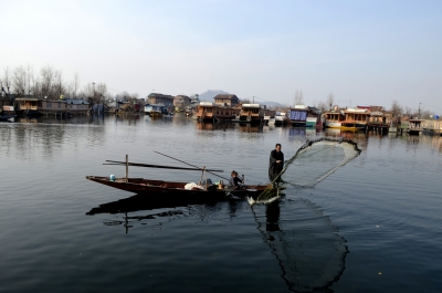  Generally Cloudy Sky, Possibility Of Light Rain In J&k-TeluguStop.com