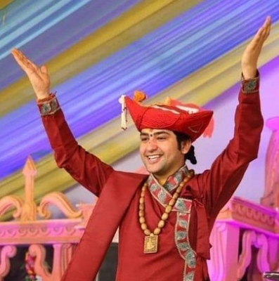  Gold Chains Worth Rs 4.90 Lakh Stolen In Bageshwar Dham Godman's Congregation-TeluguStop.com