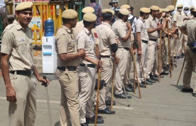  Heavy Police Deployment In Delhi's Jahangirpuri After Permission For Yatra Denie-TeluguStop.com