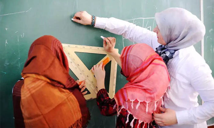 Hijab Made Mandatory For Female Students And Teachers In Pok Details, Pakistan O Hijab Made Mandatory For Female Students And Teachers In Pok Details, Pakistan O-TeluguStop.com