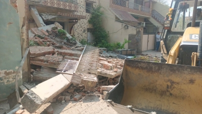  Houses Of Mukhtar Ansari's Supporters Razed In Up's Banda-TeluguStop.com