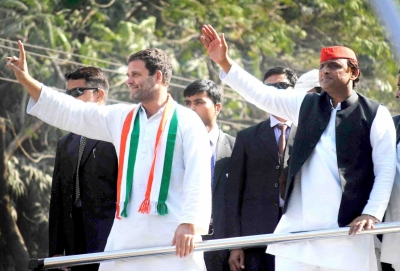  In A First, Akhilesh Supports Rahul-TeluguStop.com