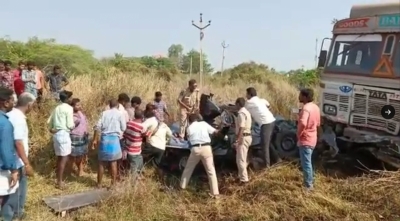  India-origin Singaporean Couple Die In Andhra Vehicle Crash-TeluguStop.com