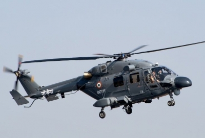  Indian Navy Chopper Ditches Off Mumbai, No Casualties-TeluguStop.com