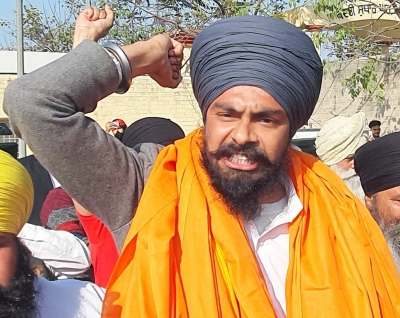  Internet Services In Punjab Suspended Amid Reports Of Radical Preacher Amritpal-TeluguStop.com