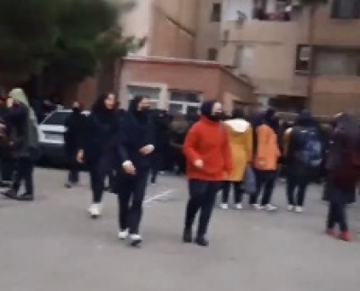 Iran Arrests More Than 110 Suspects Over Students Poisoning Cases Iran Arrests More Than 110 Suspects Over Students Poisoning Cases-TeluguStop.com