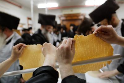  Israel Passes Law Banning Breads In Hospitals On Jewish Passover Holiday-TeluguStop.com