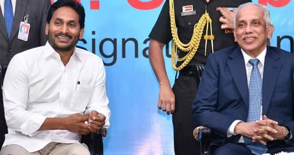  Cm Jagan Met Ap Governor..!-TeluguStop.com
