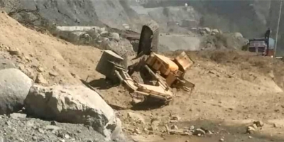  Jcb Operator Killed, 6 Injured In Landslide On Srinagar-jammu Highway-TeluguStop.com