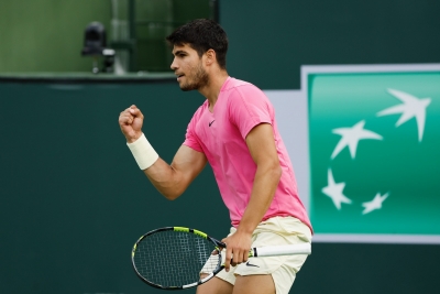  Miami Open: Alcaraz Charges Into Third Round; Sinner, Fritz Win Openers-TeluguStop.com