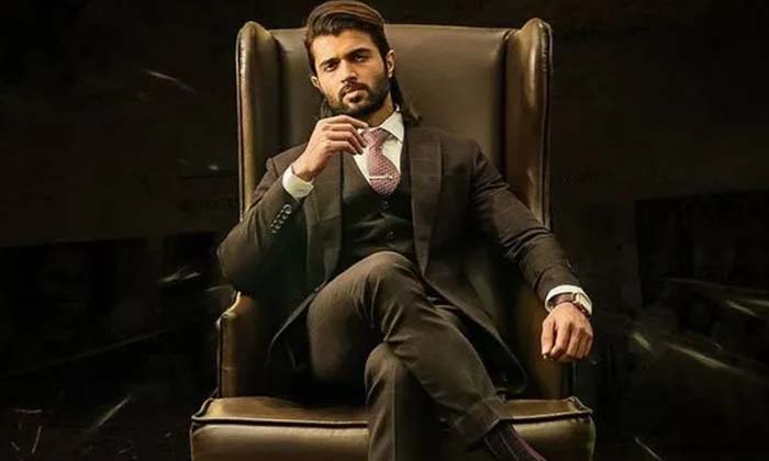 This Is The Story Of The Movie Coming In Vijay Devarakonda Gautam Tinnanuri Com-TeluguStop.com