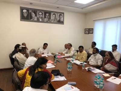 Mp Congress Reviews Assembly Poll Manifesto Mp Congress Reviews Assembly Poll Manifesto-TeluguStop.com