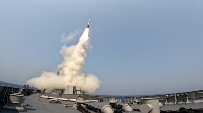  Navy Successfully Test-fires Brahmos Missile From Warship-TeluguStop.com