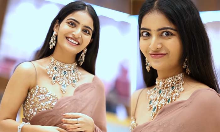 Netizens Fire On Ananya Nagalla About Her Exposing Video Netizens Fire On Ananya Nagalla About Her Exposing Video-TeluguStop.com