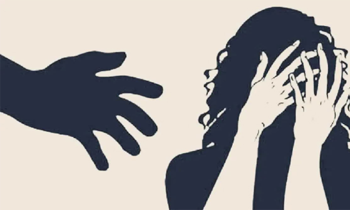  Odisha Man Killed Father And Harassed Stepmother Details, Odisha Man, Killed Fat-TeluguStop.com