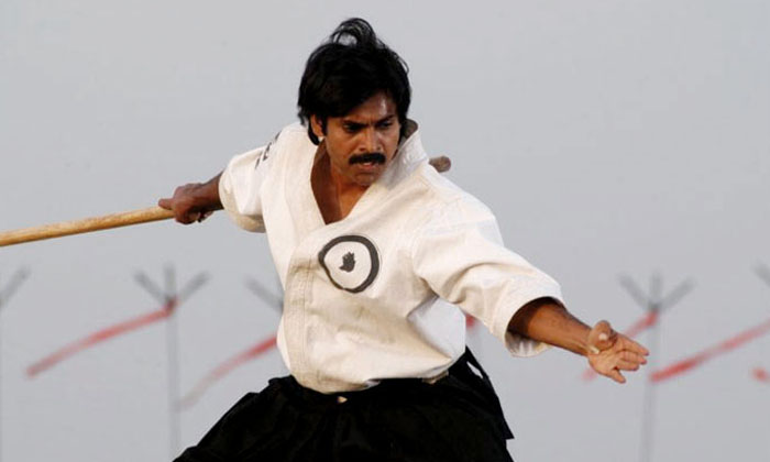  How Pawan Kalyan Struggled For Karate-TeluguStop.com