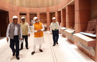  Pm Makes Surprise Visit To New Parliament Building-TeluguStop.com