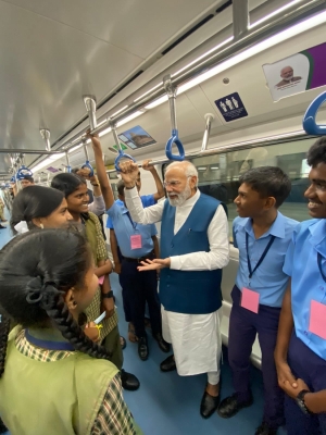  Pm Modi Inaugurates Much-awaited Whitefield Metro Line In Bengaluru-TeluguStop.com