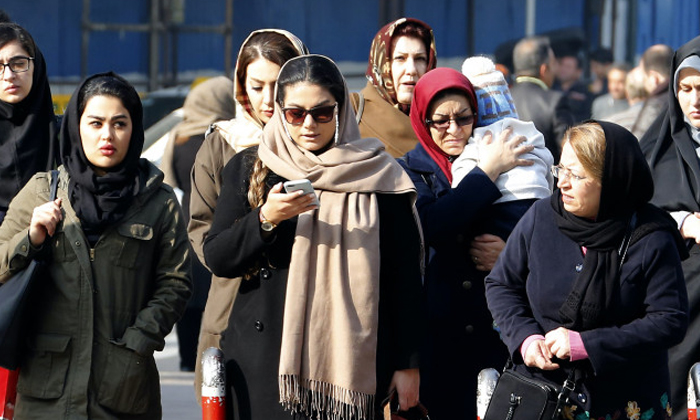  Poison Experiment On Girls In Iran Living Hell For So Many Girls, Poison Experim-TeluguStop.com