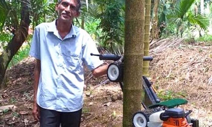  The Person Who Invented The Bike To Climb Trees Praised By The Locals ,tree, Bi-TeluguStop.com
