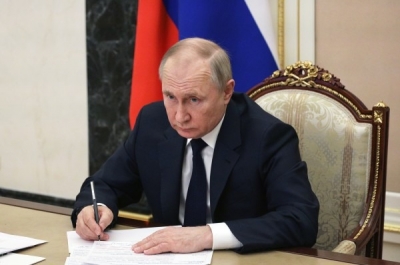  Putin Signs Law To Suspend Russia’s Participation In Arms Treaty-TeluguStop.com