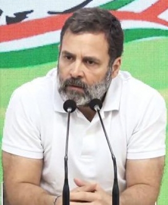  Rahul Convicted In 'modi Surname' Defamation Case, Granted Bail (ld)-TeluguStop.com