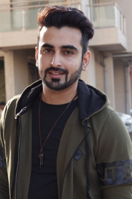 Robin Sohi Plays An Antagonist In 'ajooni' Robin Sohi Plays An Antagonist In 'ajooni'-TeluguStop.com