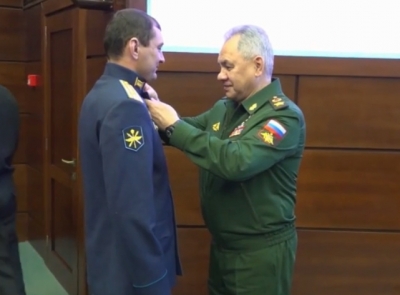  Russian Pilots Who Chased Us Drone Awarded Medals-TeluguStop.com