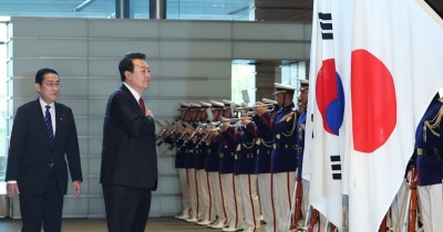  S.korean President In Japan, Calls For Closer Cooperation Against Pyongyang's Th-TeluguStop.com