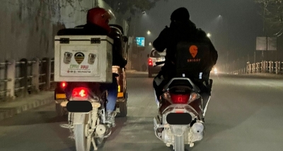  Snowy Days, Meagre Returns Give Kashmir's Delivery Drivers A Bumpy Ride-TeluguStop.com