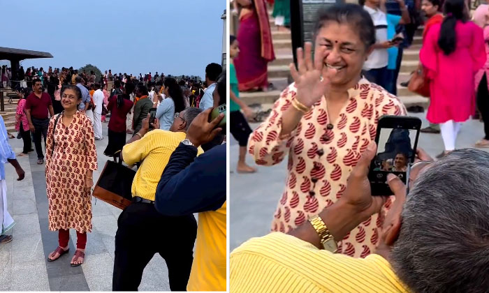  Viral: An Old Man Trying To Take A Good Photo Of His Wife... Wife Laughs! Viral-TeluguStop.com