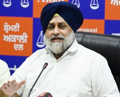  Take Up Case Of 700 Punjabi Students Deportation From Canada: Sukhbir Badal-TeluguStop.com